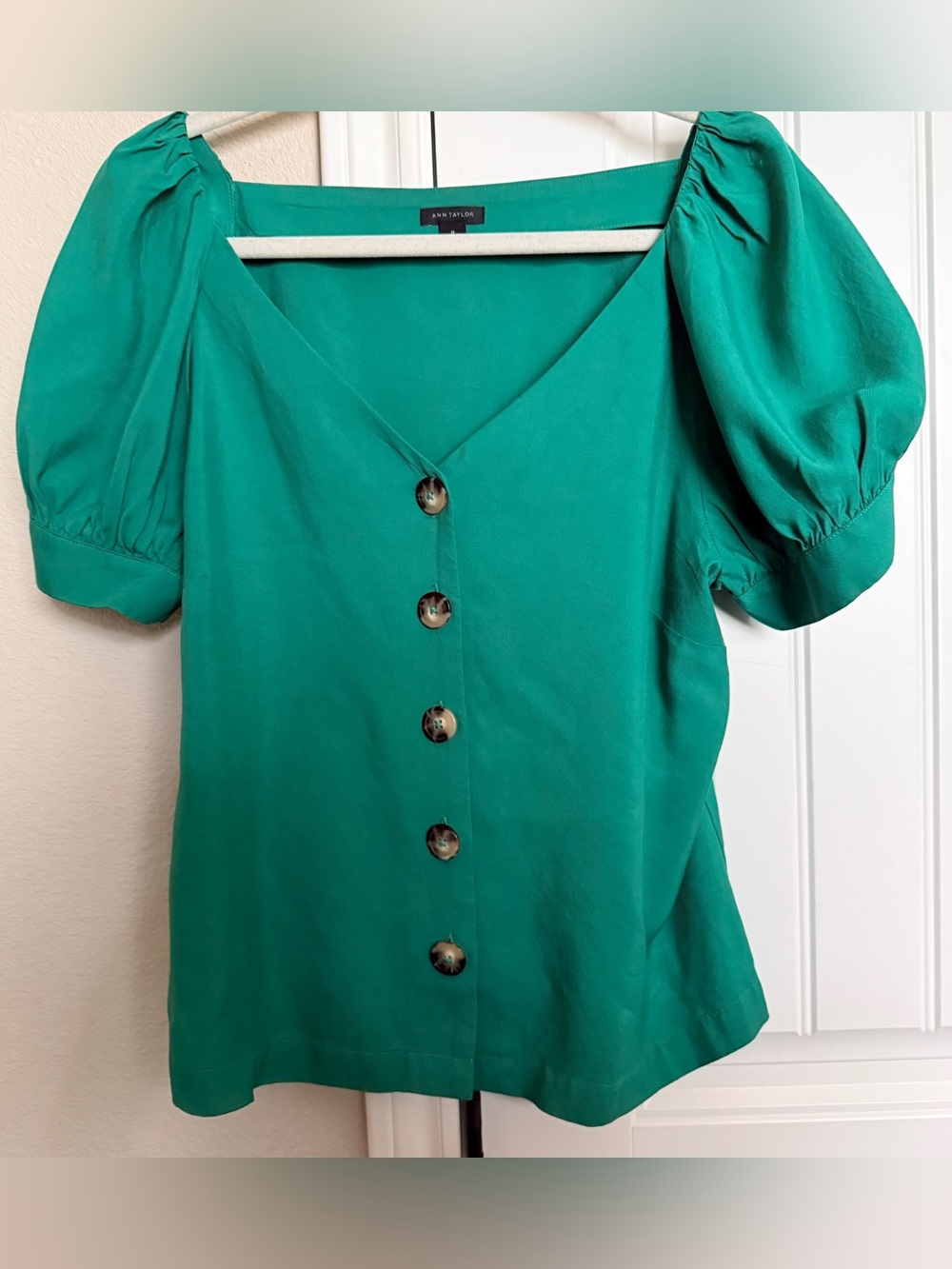 Ann Taylor Green Button Puff Sleeve Blouse Size M